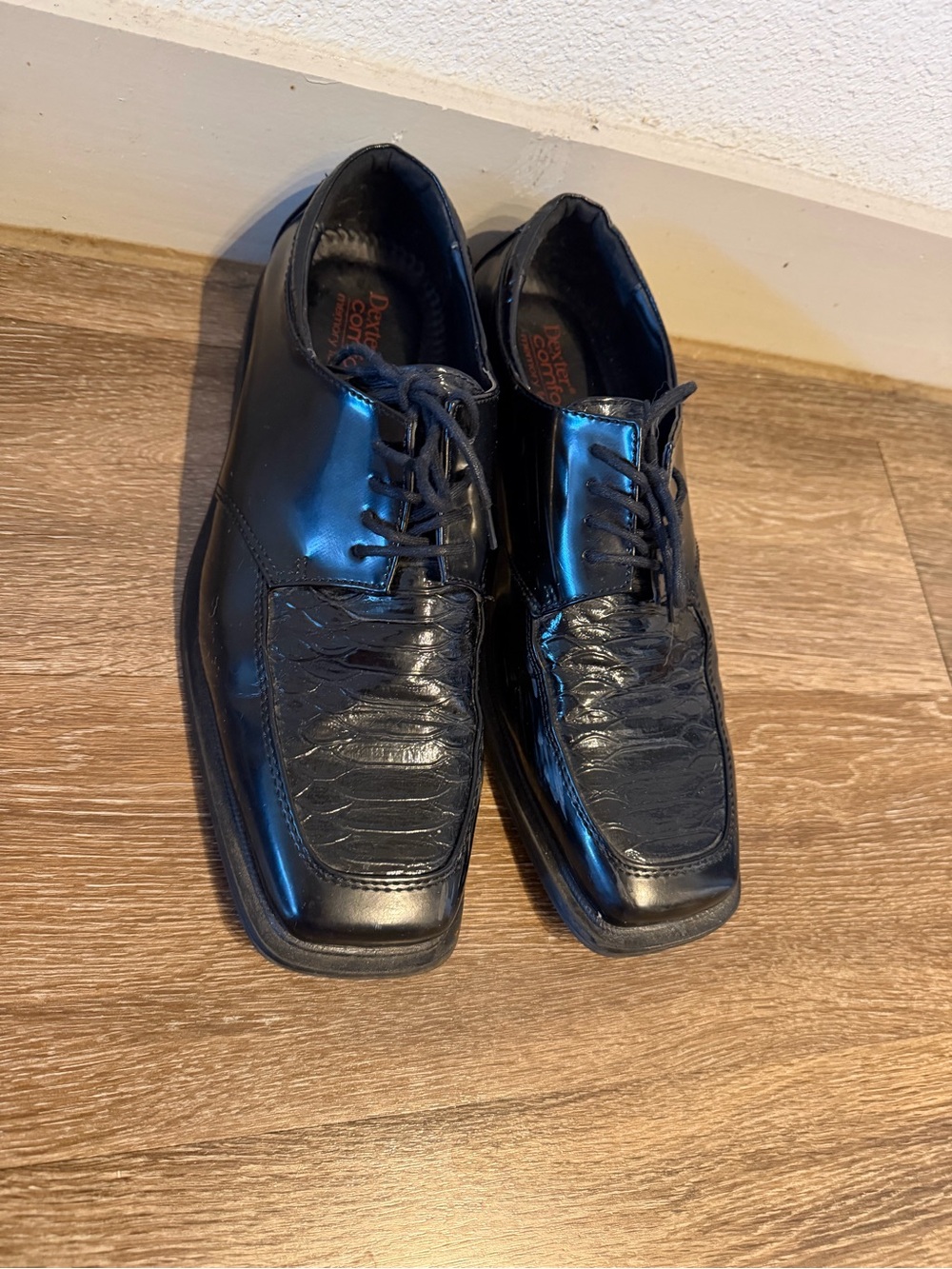 Dexter Black Leather Lace-Up Oxfords with Textured Vamp